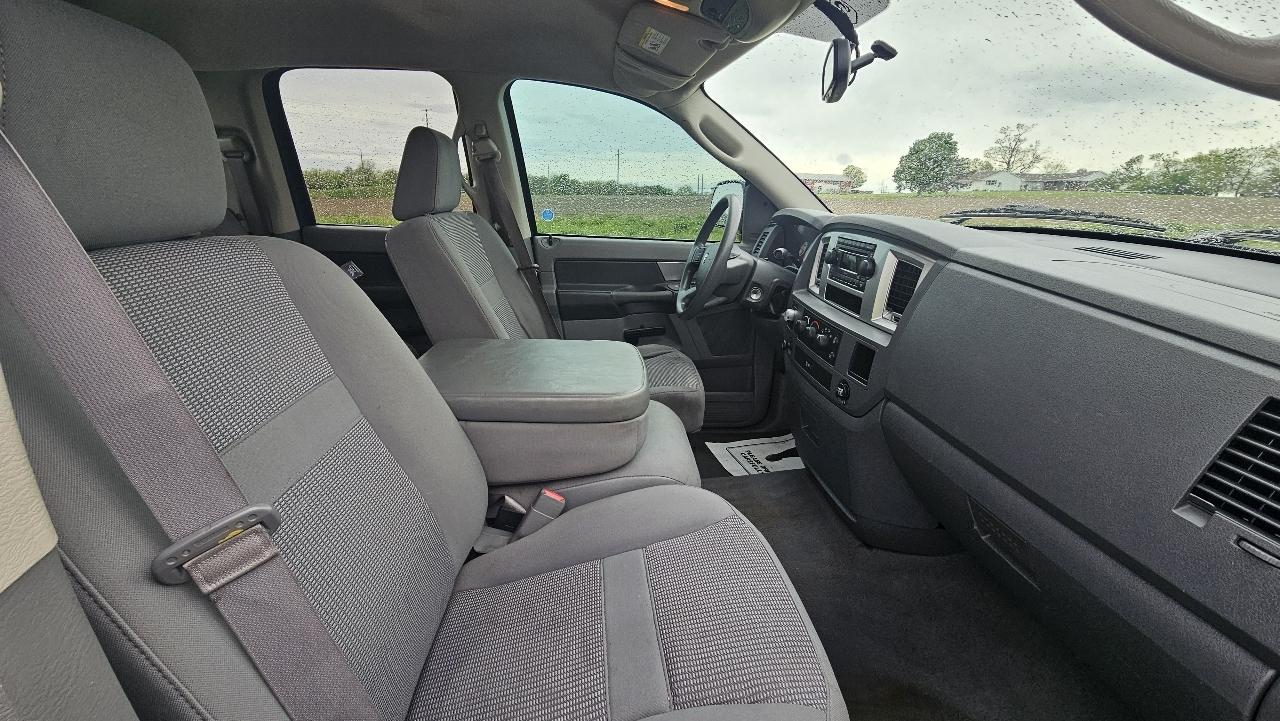 Dodge Ram 1500 4WD Quad Cab 140.5" SLT 2008