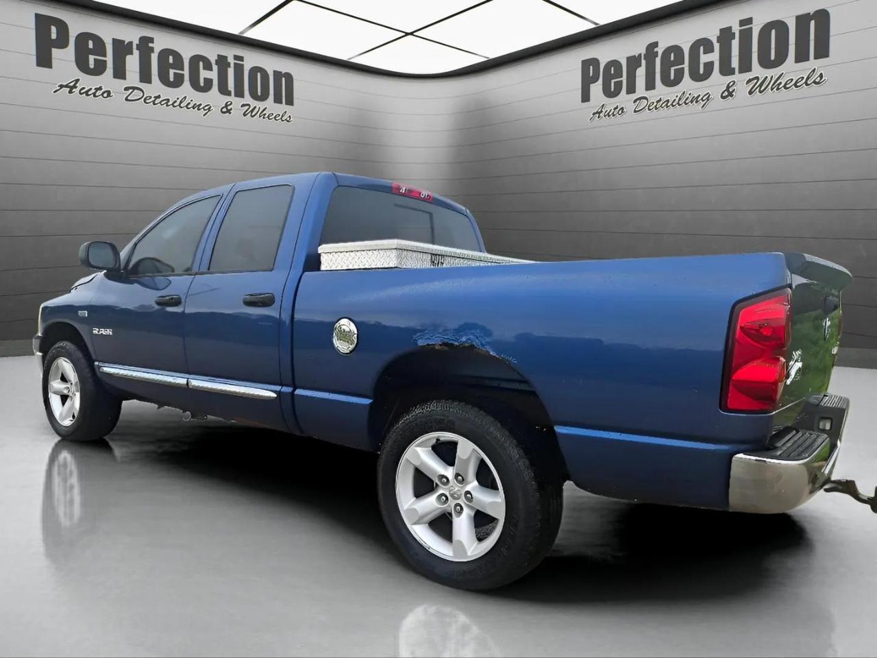 Dodge Ram 1500 4WD Quad Cab 140.5" SLT 2008
