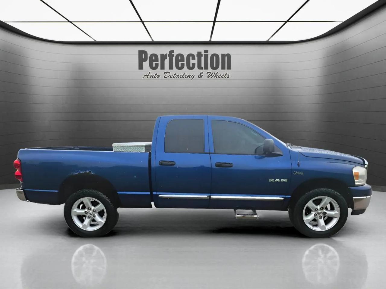Dodge Ram 1500 4WD Quad Cab 140.5" SLT 2008