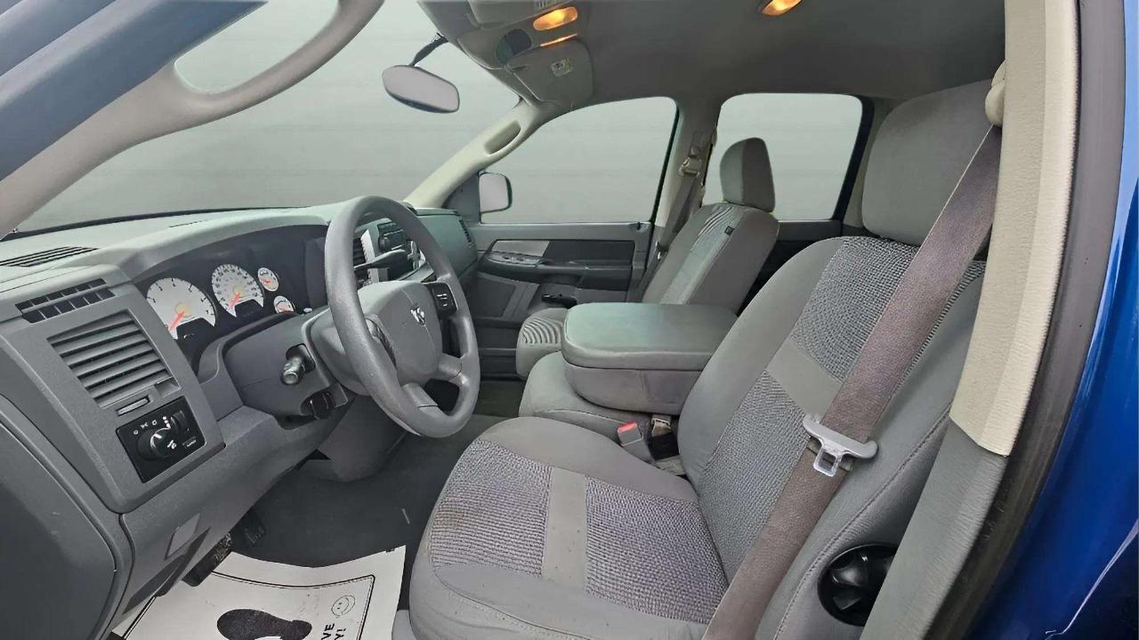 Dodge Ram 1500 4WD Quad Cab 140.5" SLT 2008