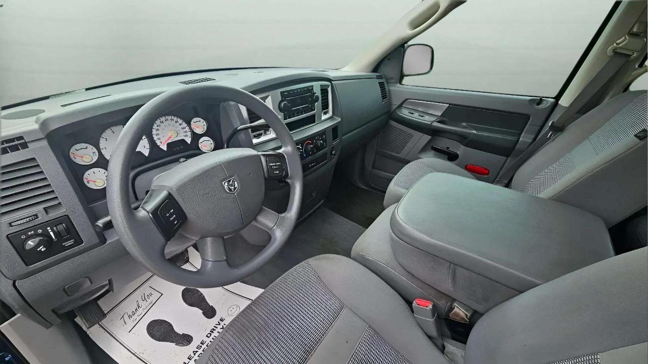 Dodge Ram 1500 4WD Quad Cab 140.5" SLT 2008