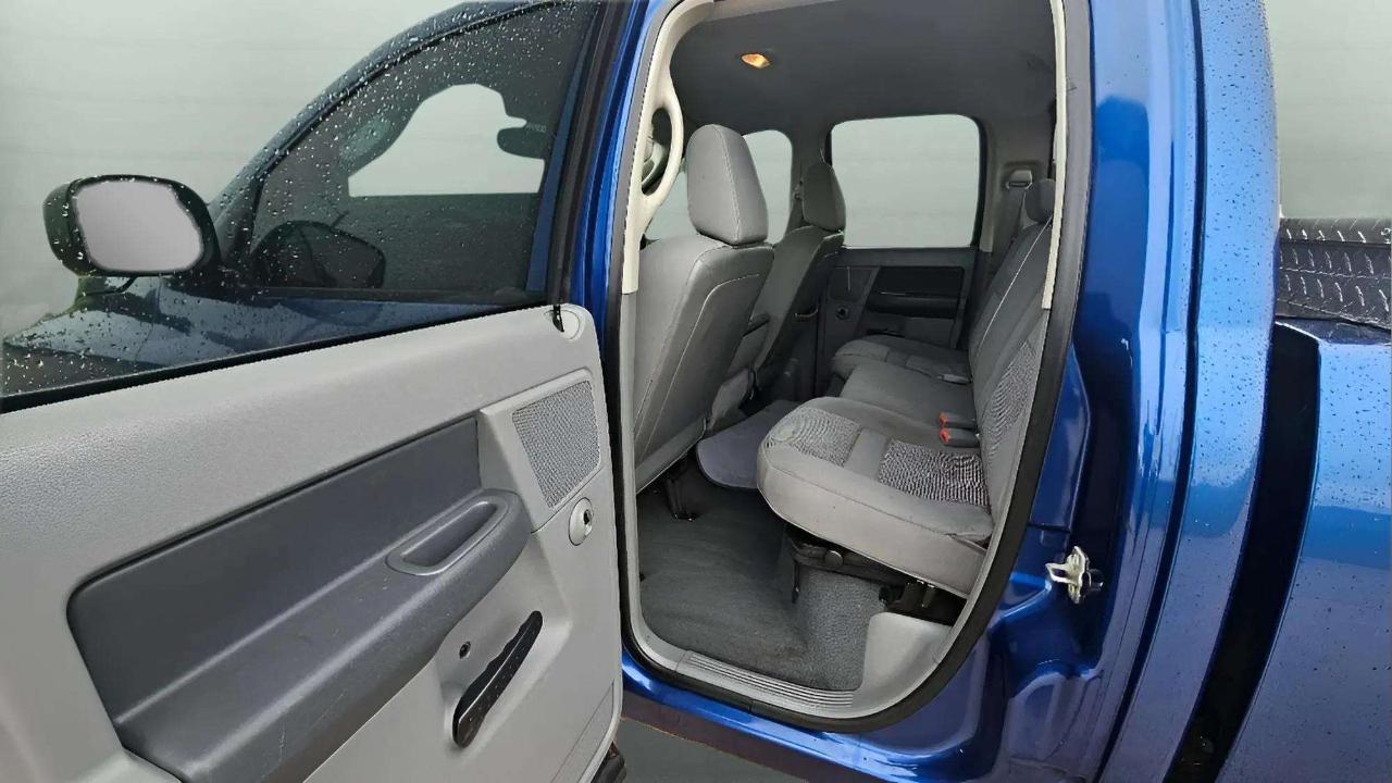 Dodge Ram 1500 4WD Quad Cab 140.5" SLT 2008