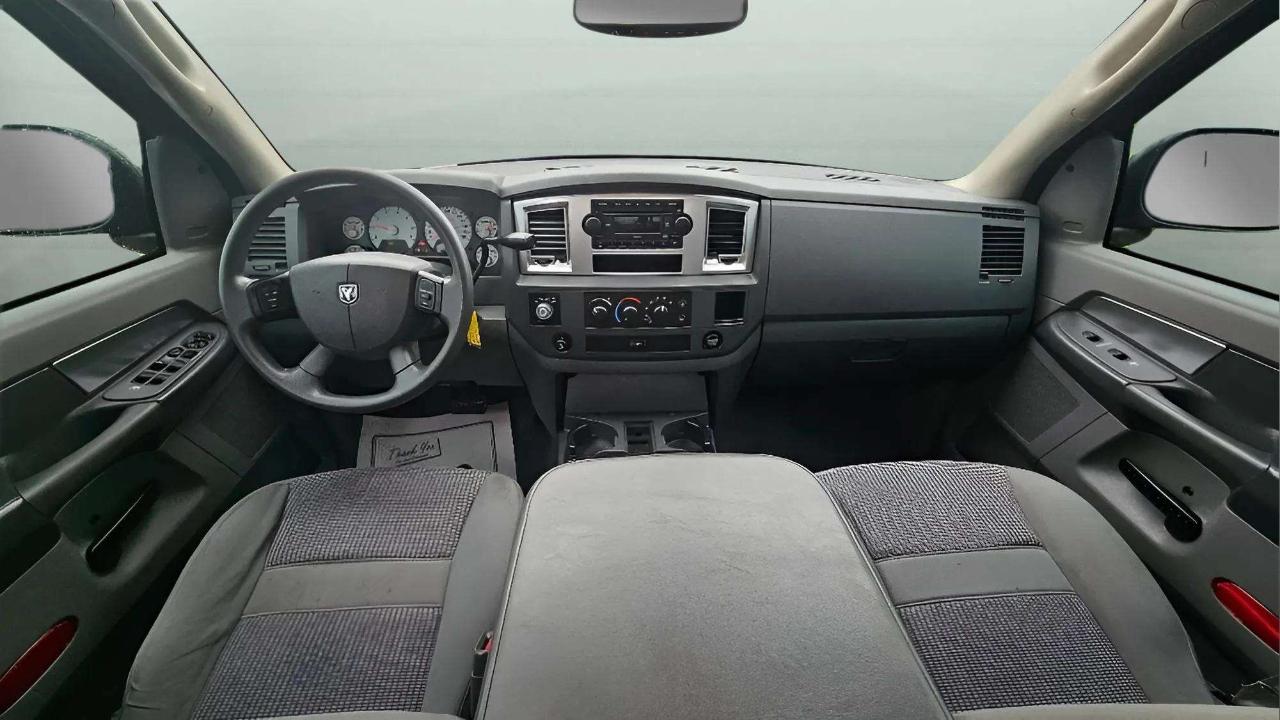 Dodge Ram 1500 4WD Quad Cab 140.5" SLT 2008