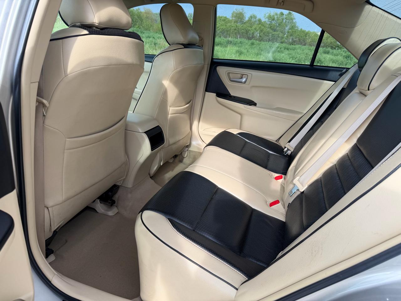 Toyota Camry 4dr Sdn I4 Auto XLE (Natl) 2015