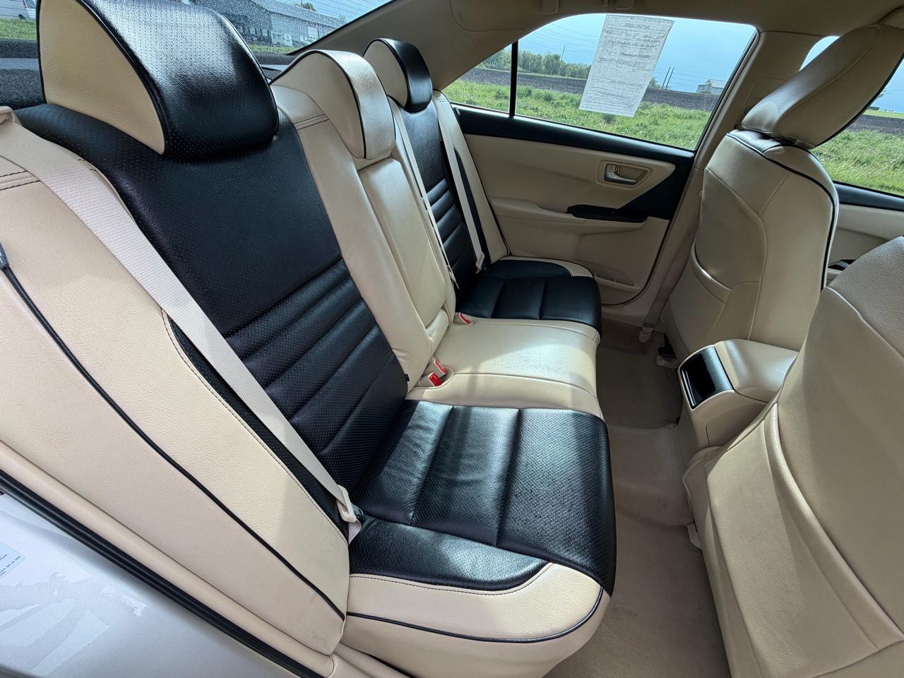 Toyota Camry 4dr Sdn I4 Auto XLE (Natl) 2015