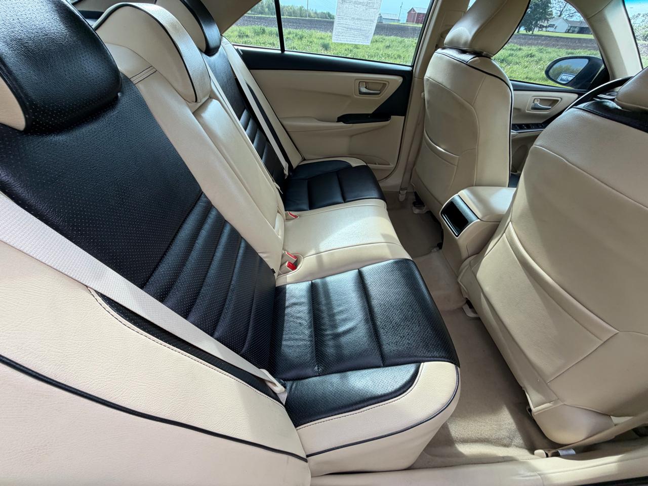 Toyota Camry 4dr Sdn I4 Auto XLE (Natl) 2015