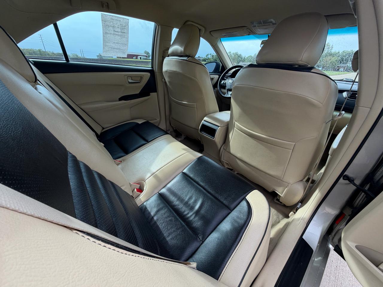 Toyota Camry 4dr Sdn I4 Auto XLE (Natl) 2015