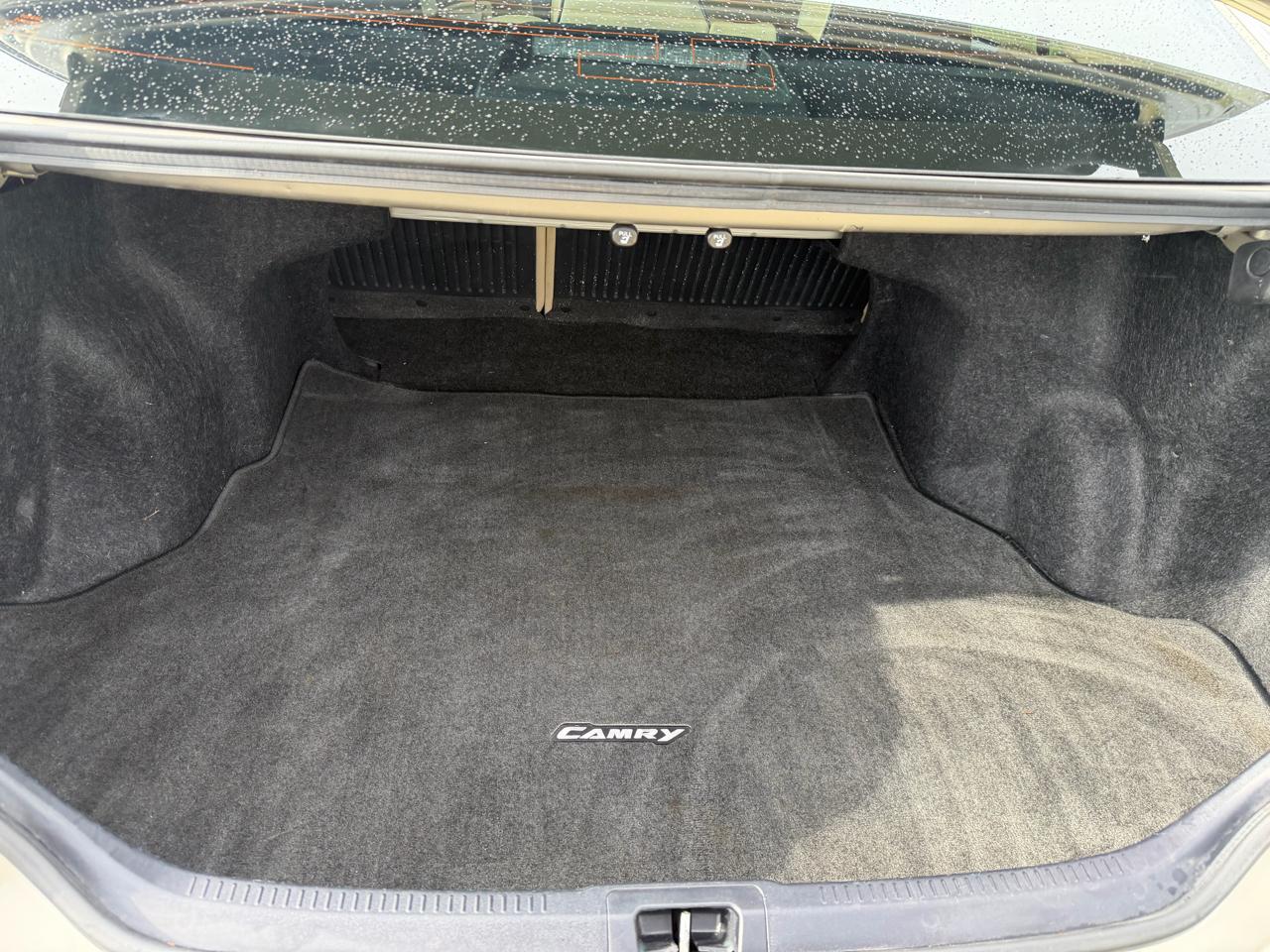 Toyota Camry 4dr Sdn I4 Auto XLE (Natl) 2015