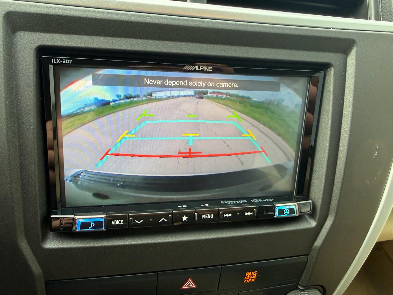 Toyota Camry 4dr Sdn I4 Auto XLE (Natl) 2015