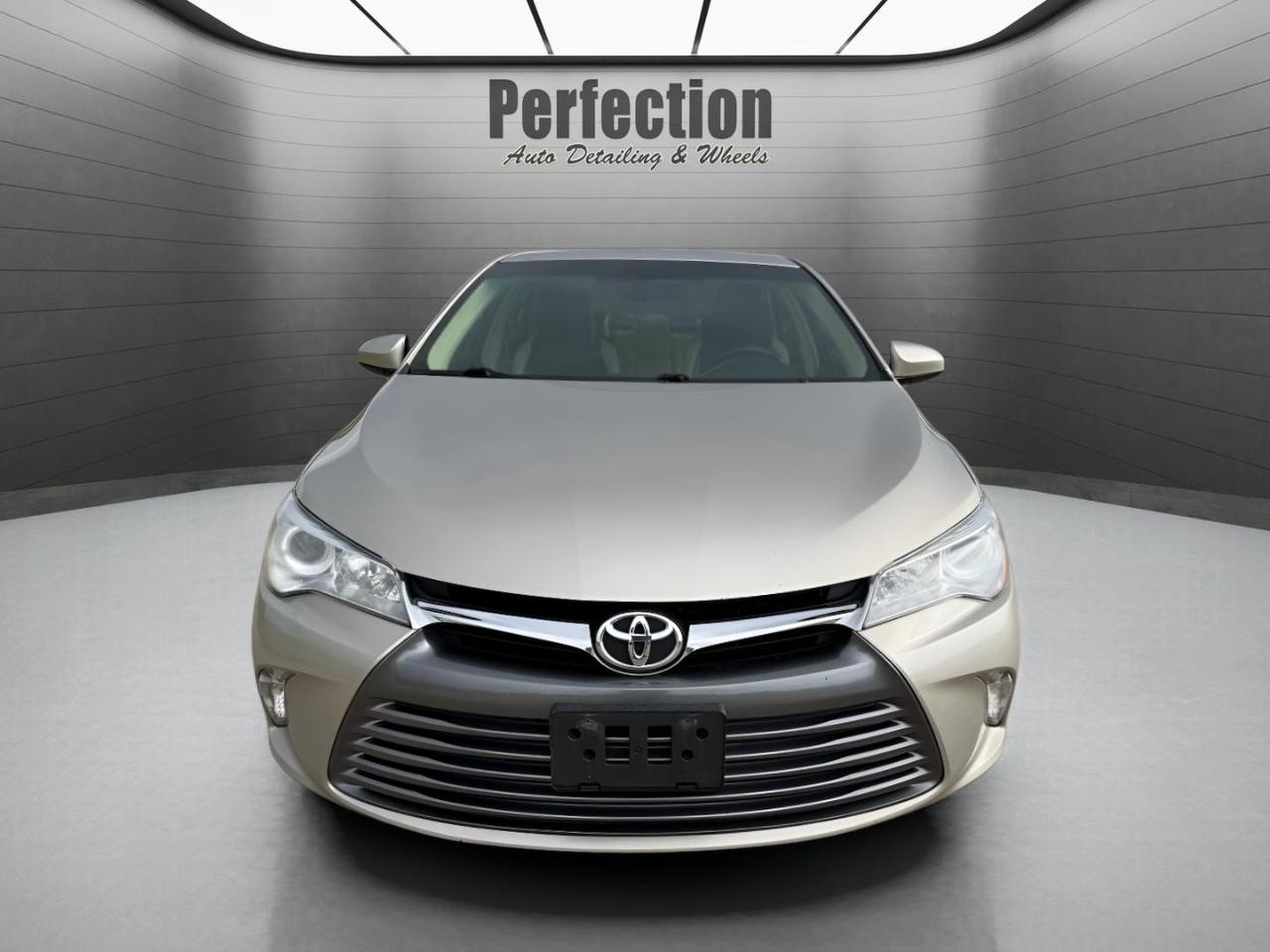 Toyota Camry 4dr Sdn I4 Auto XLE (Natl) 2015