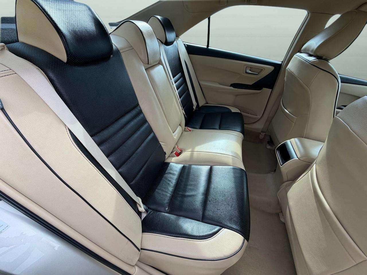 Toyota Camry 4dr Sdn I4 Auto XLE (Natl) 2015