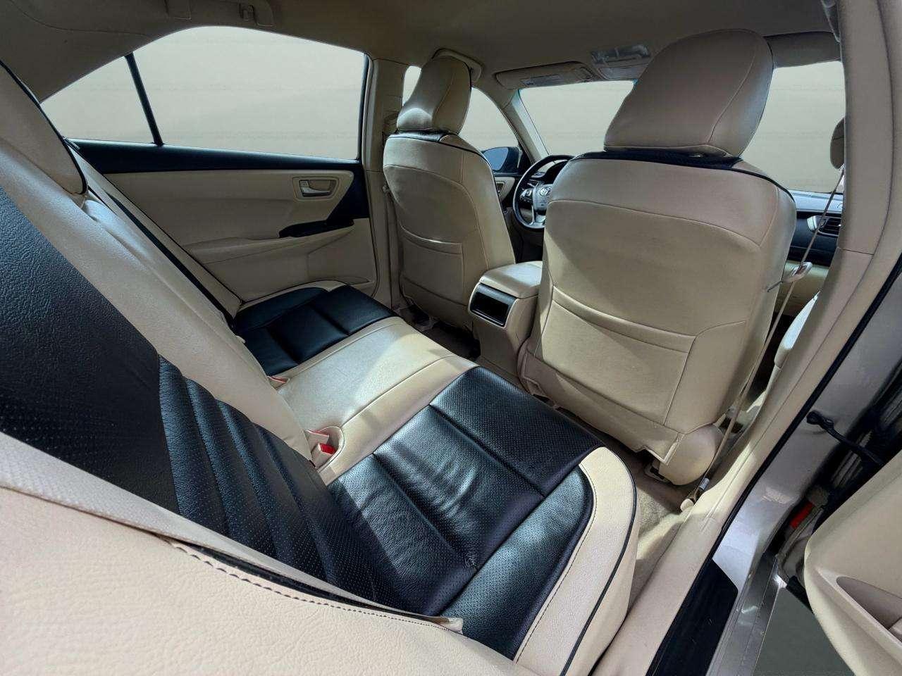 Toyota Camry 4dr Sdn I4 Auto XLE (Natl) 2015