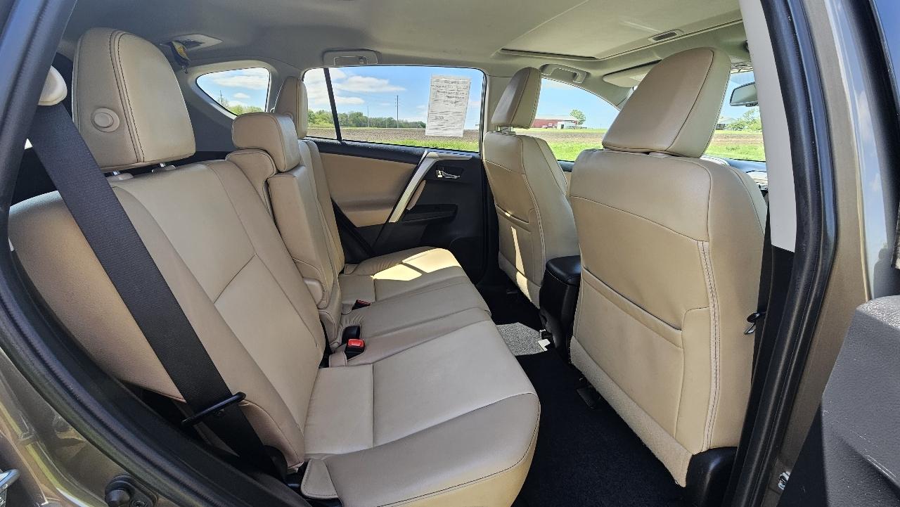 Toyota RAV4 AWD 4dr Limited (Natl) 2015