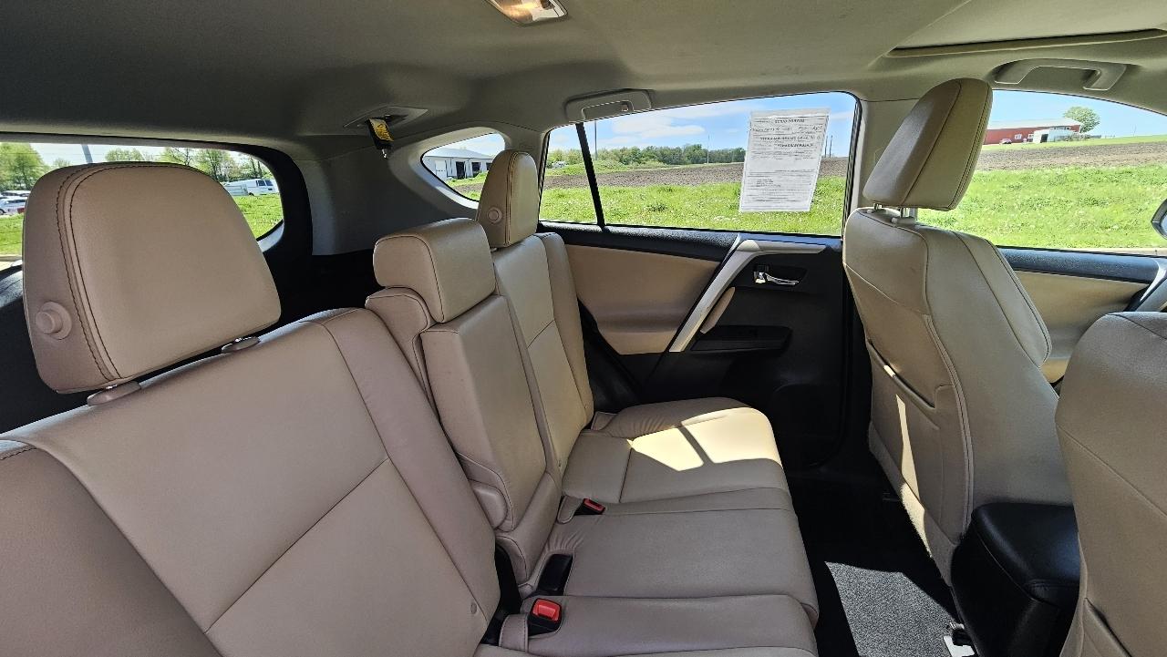 Toyota RAV4 AWD 4dr Limited (Natl) 2015