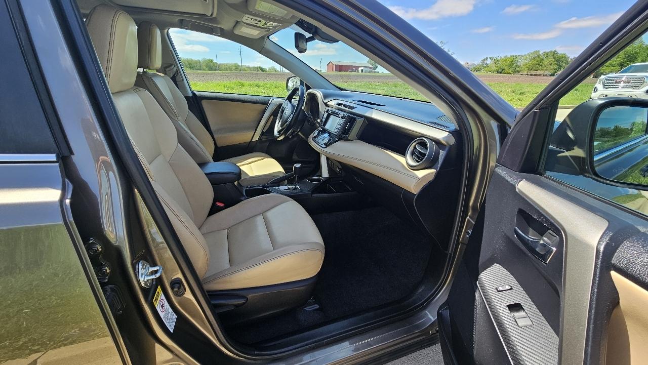 Toyota RAV4 AWD 4dr Limited (Natl) 2015