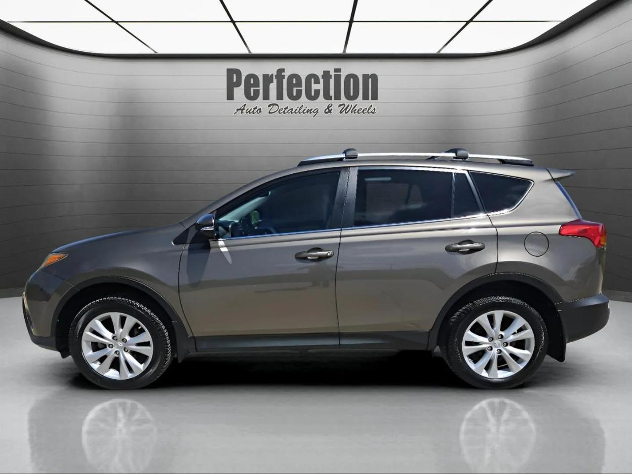 Toyota RAV4 AWD 4dr Limited (Natl) 2015