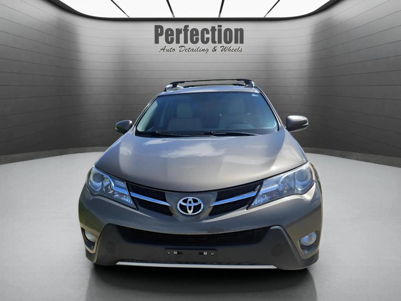 Toyota RAV4 AWD 4dr Limited (Natl) 2015