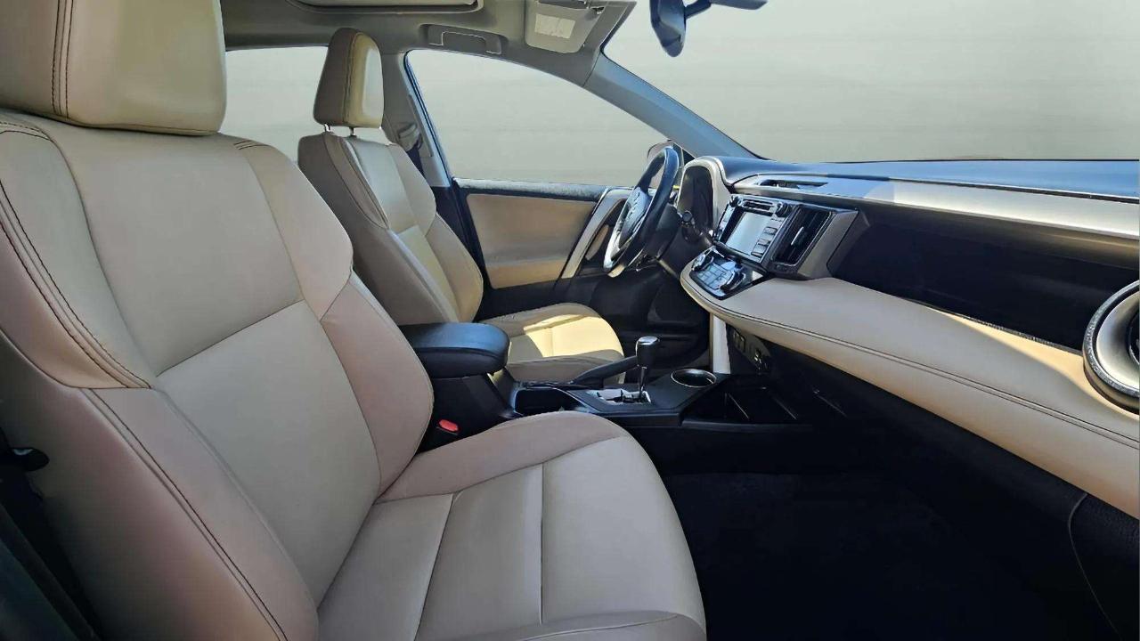 Toyota RAV4 AWD 4dr Limited (Natl) 2015