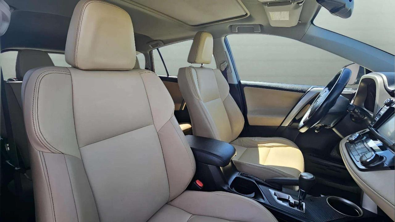 Toyota RAV4 AWD 4dr Limited (Natl) 2015