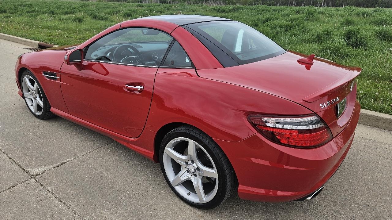 Mercedes-Benz SLK-Class 2dr Roadster SLK 250 2012