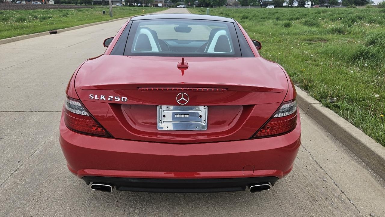 Mercedes-Benz SLK-Class 2dr Roadster SLK 250 2012