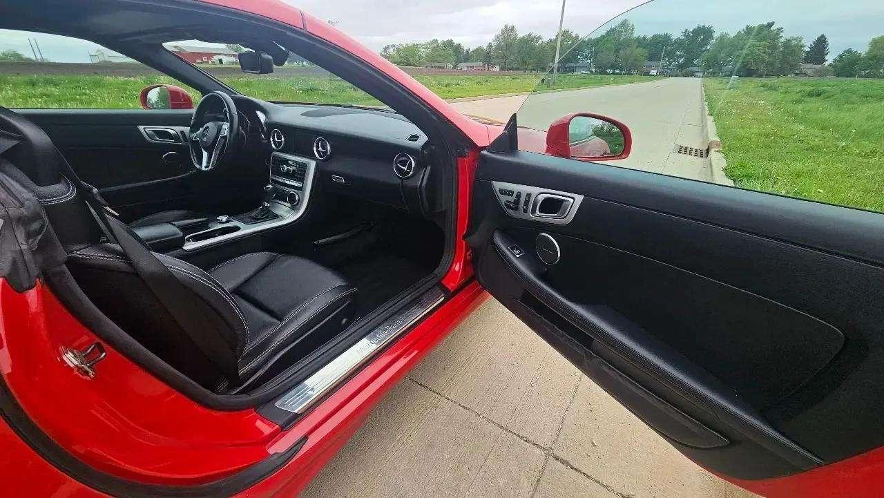 Mercedes-Benz SLK-Class 2dr Roadster SLK 250 2012