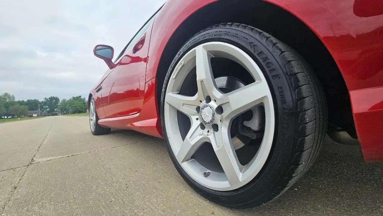 Mercedes-Benz SLK-Class 2dr Roadster SLK 250 2012