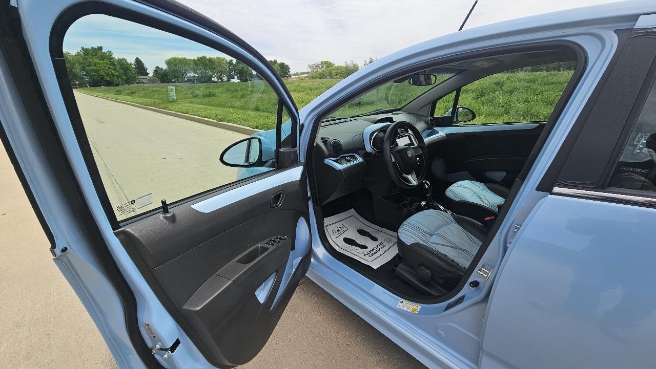 Chevrolet Spark EV 5dr HB LT w/1SA 2014