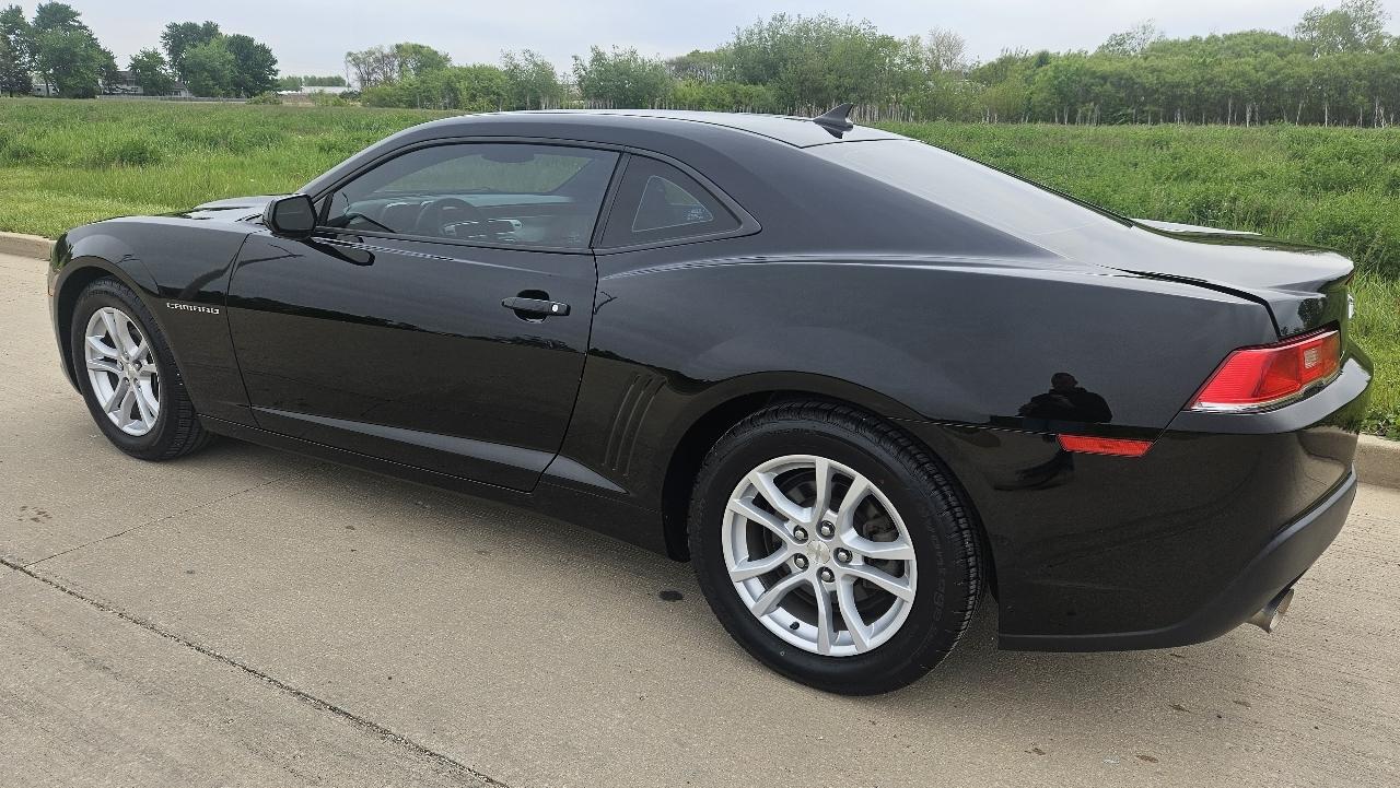 Chevrolet Camaro 2dr Cpe LS w/2LS 2015