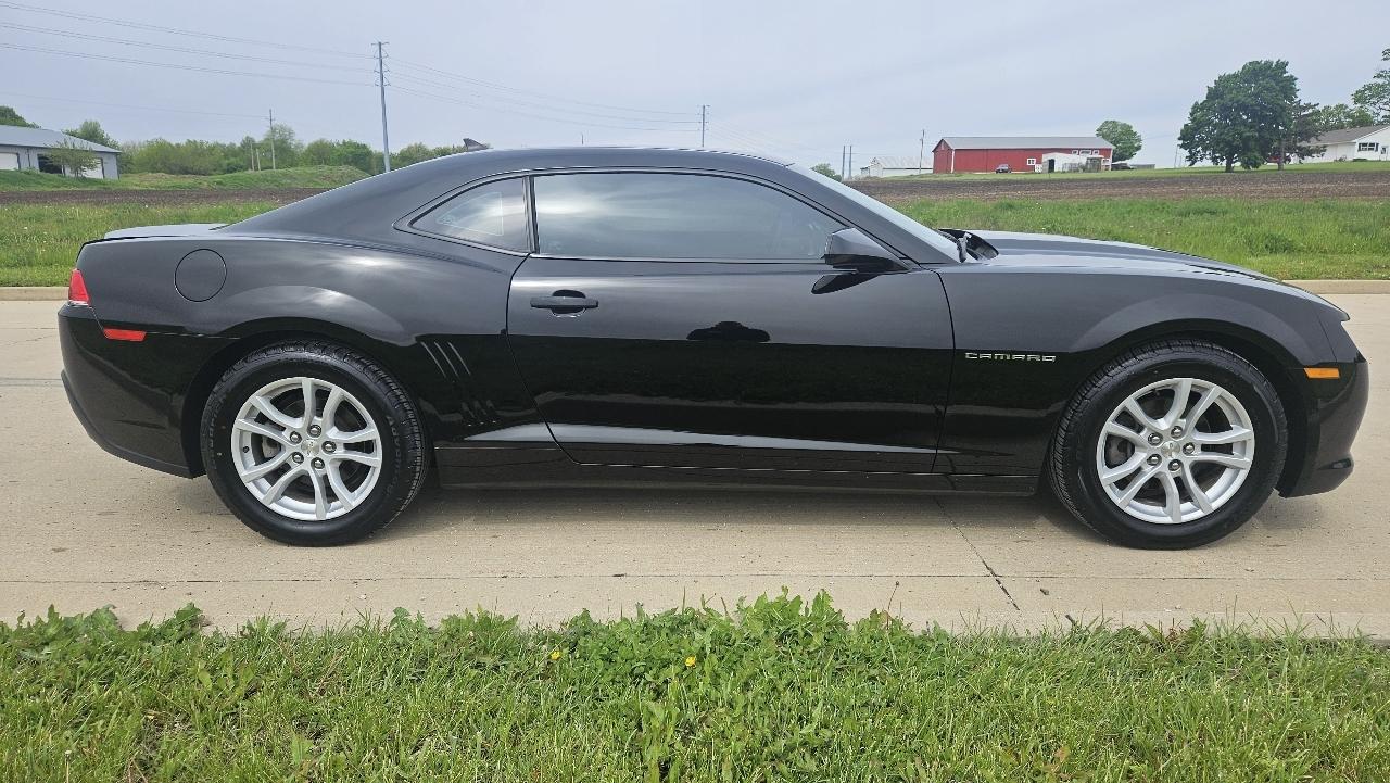 Chevrolet Camaro 2dr Cpe LS w/2LS 2015