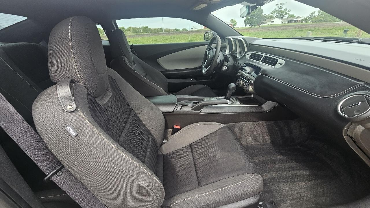 Chevrolet Camaro 2dr Cpe LS w/2LS 2015