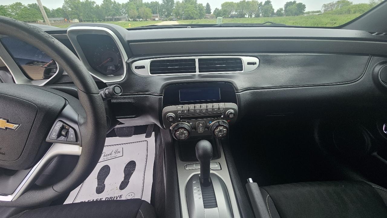 Chevrolet Camaro 2dr Cpe LS w/2LS 2015
