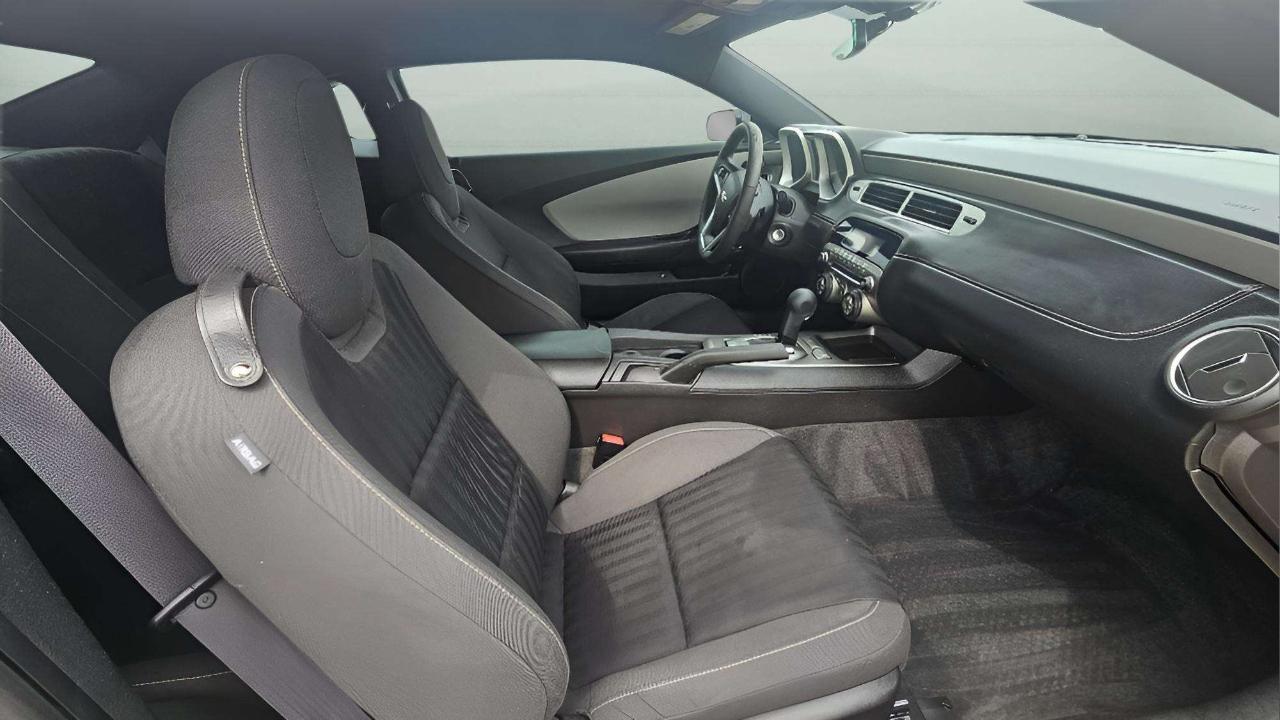 Chevrolet Camaro 2dr Cpe LS w/2LS 2015