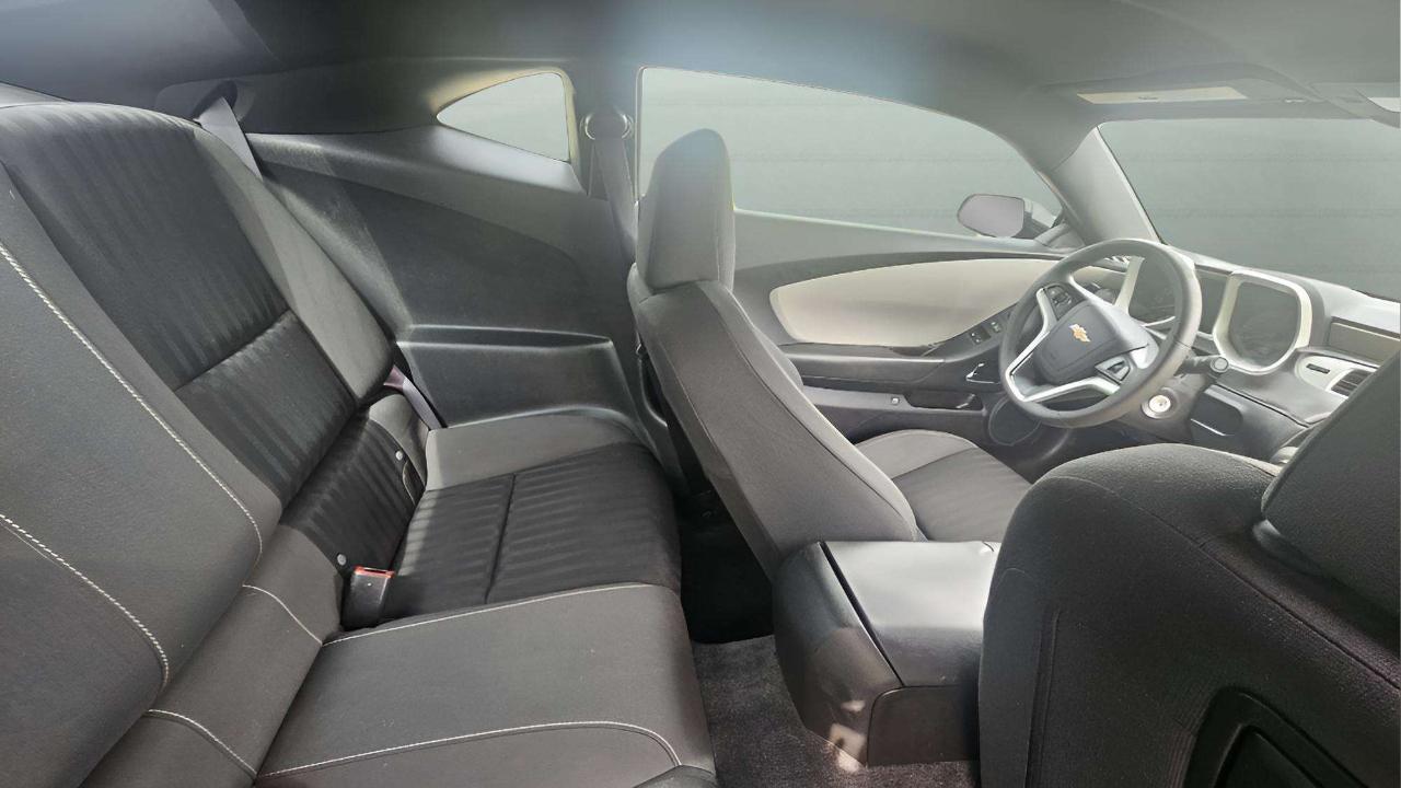 Chevrolet Camaro 2dr Cpe LS w/2LS 2015