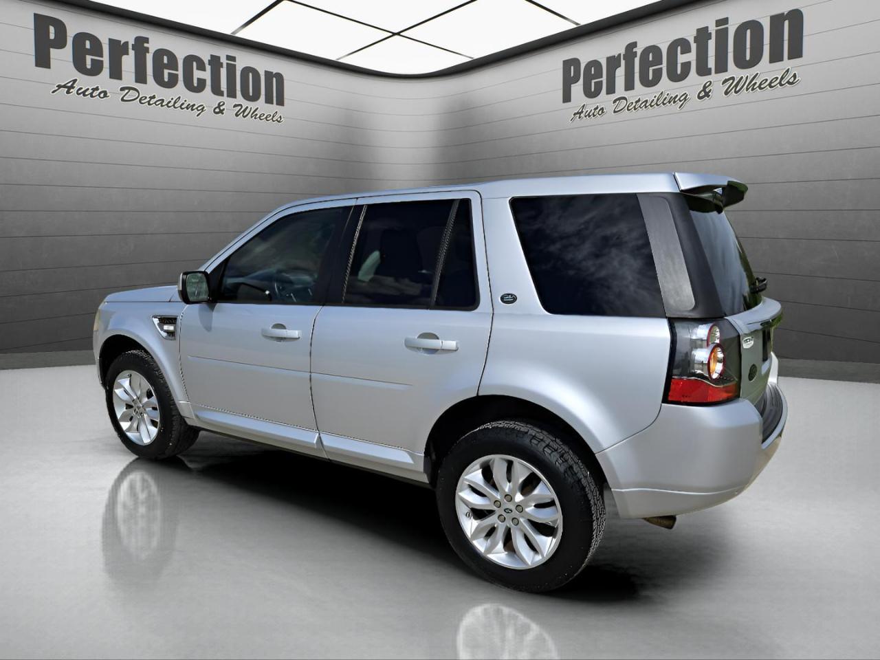 Land Rover LR2 AWD 4dr 2014