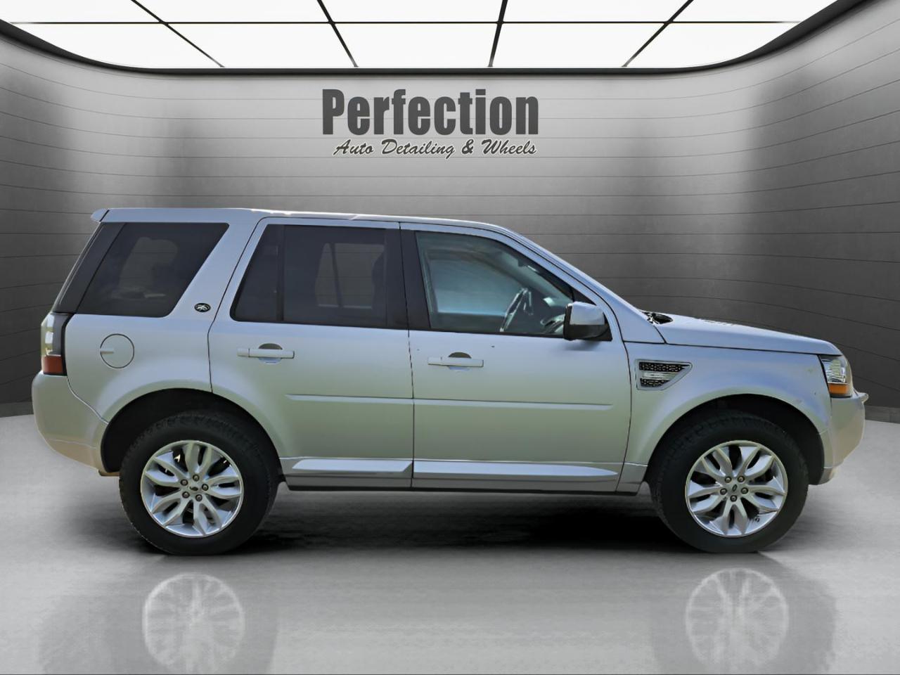Land Rover LR2 AWD 4dr 2014