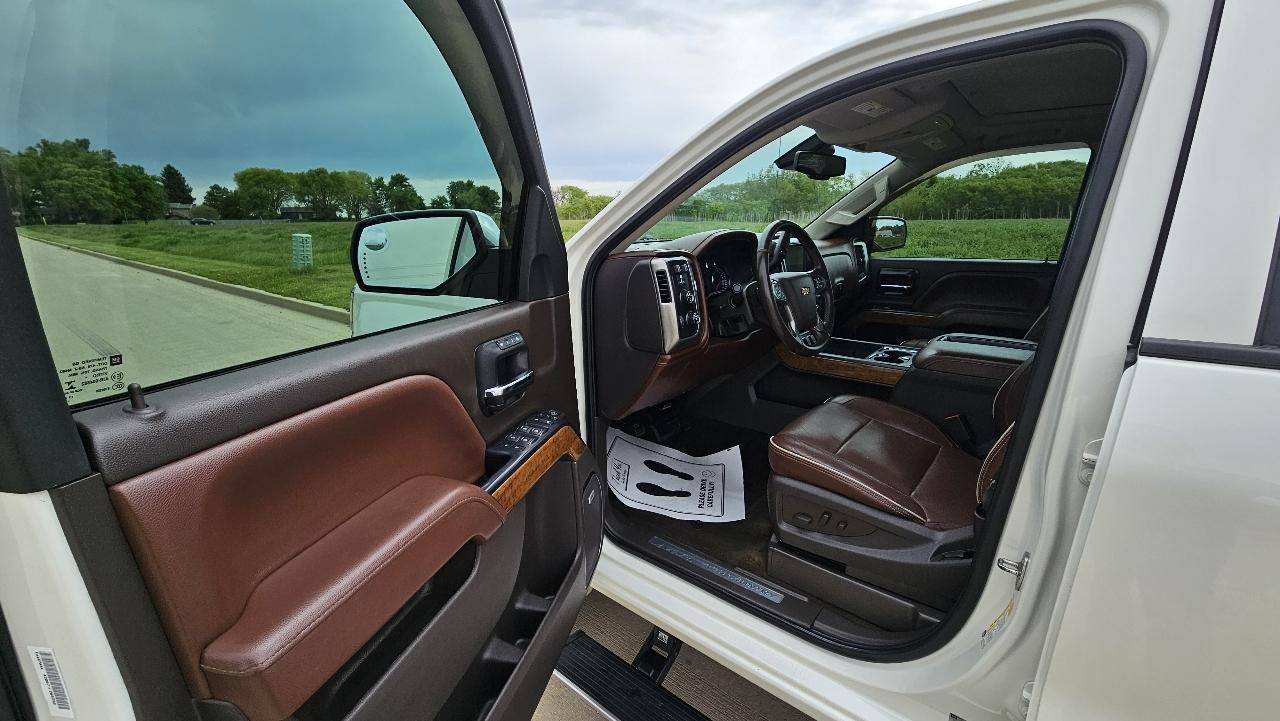 Chevrolet Silverado 1500 4WD Crew Cab 143.5" High Country 2014