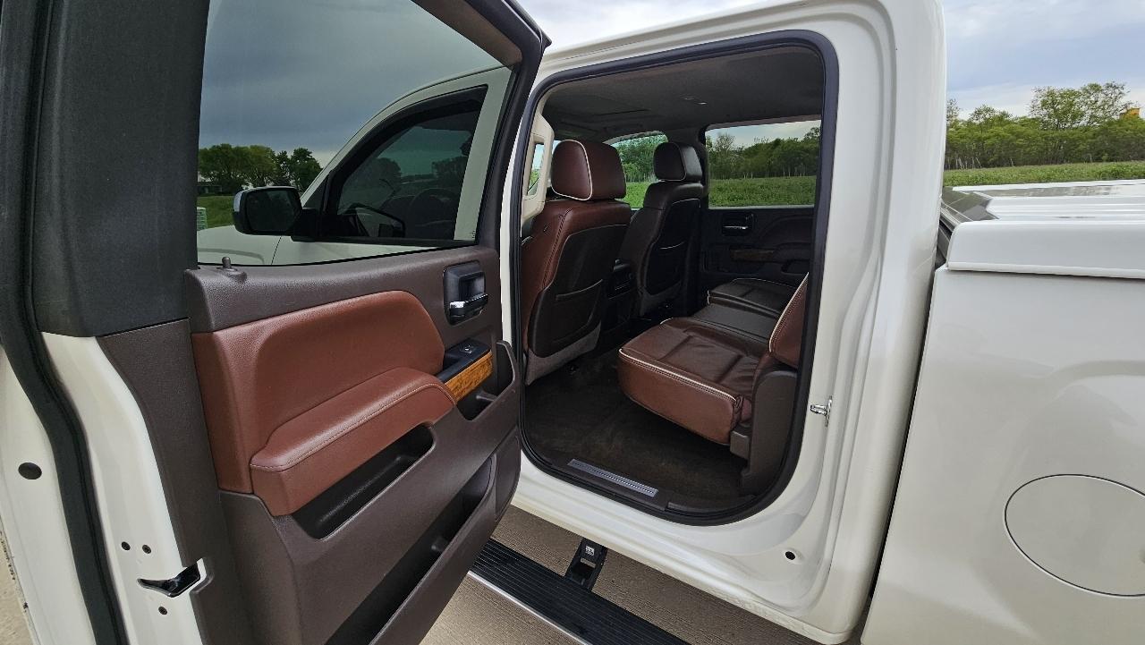 Chevrolet Silverado 1500 4WD Crew Cab 143.5" High Country 2014
