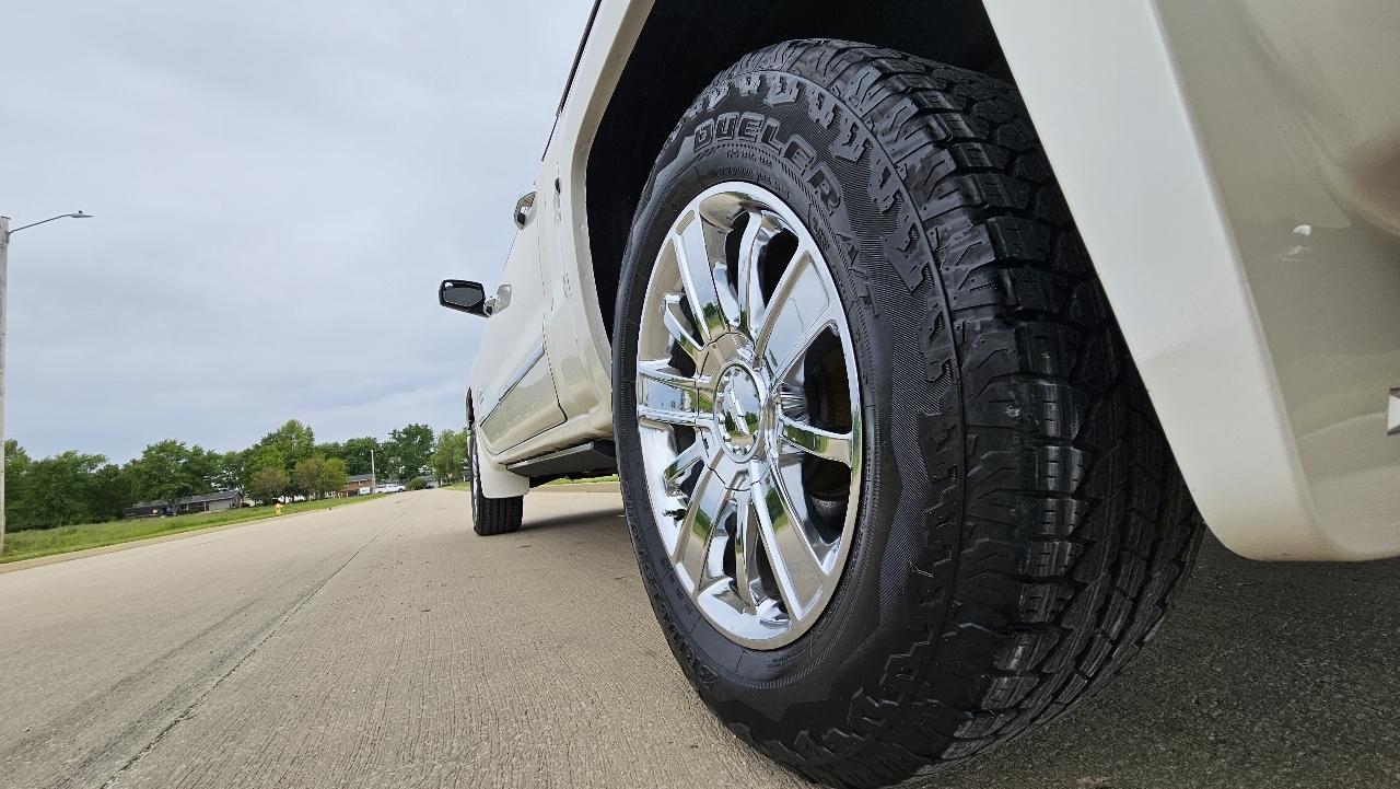Chevrolet Silverado 1500 4WD Crew Cab 143.5" High Country 2014