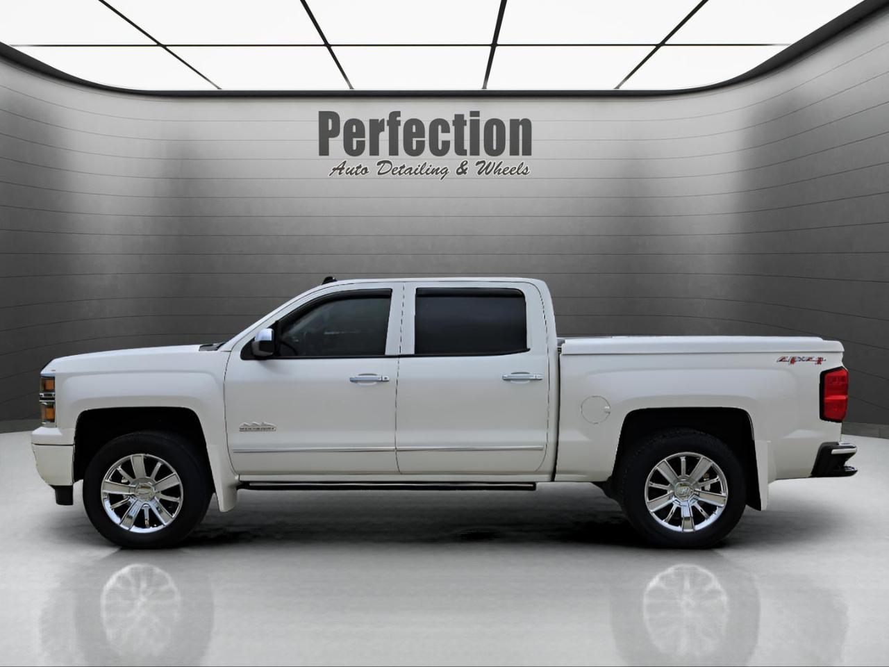 Chevrolet Silverado 1500 4WD Crew Cab 143.5" High Country 2014
