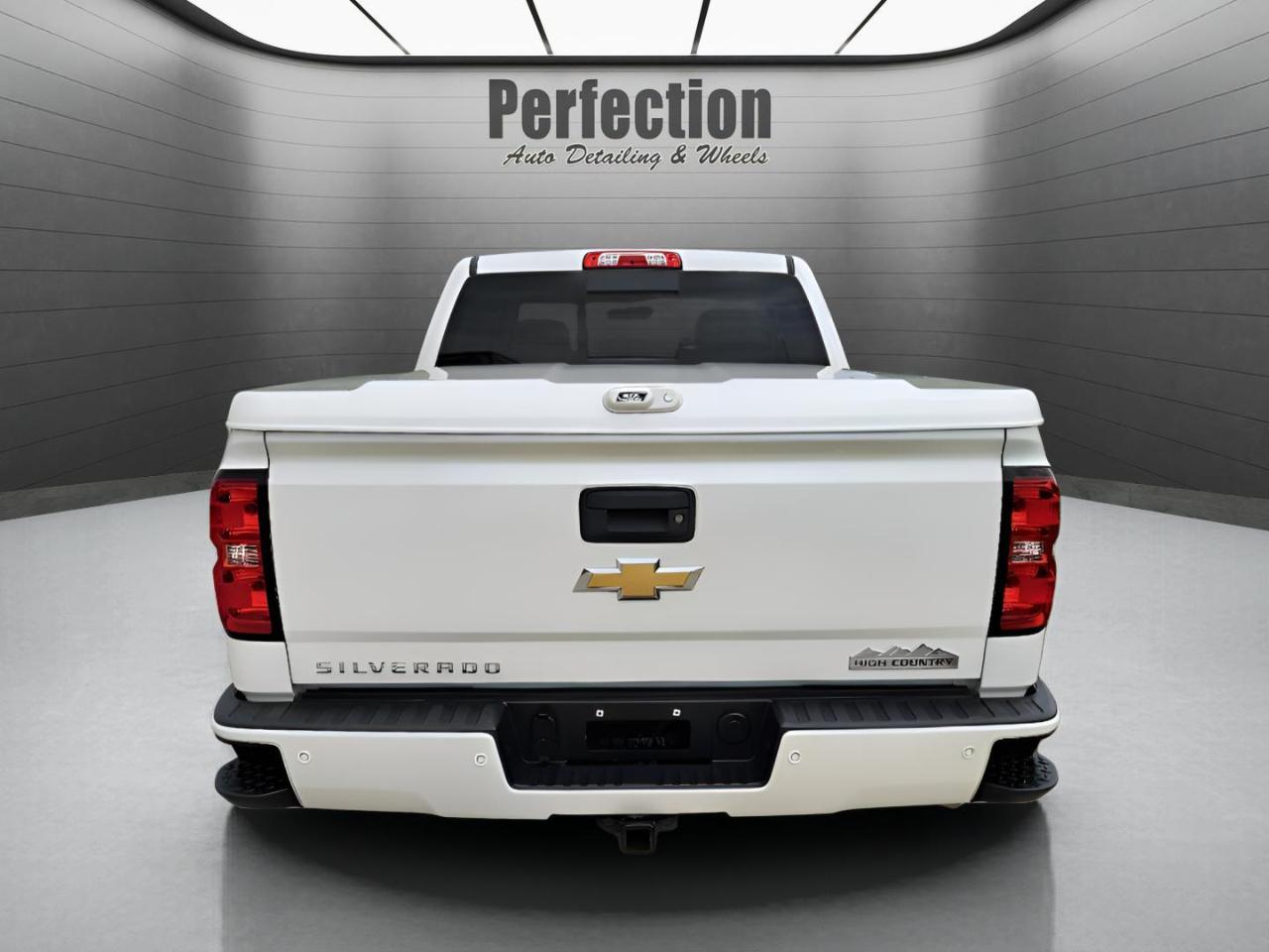 Chevrolet Silverado 1500 4WD Crew Cab 143.5" High Country 2014