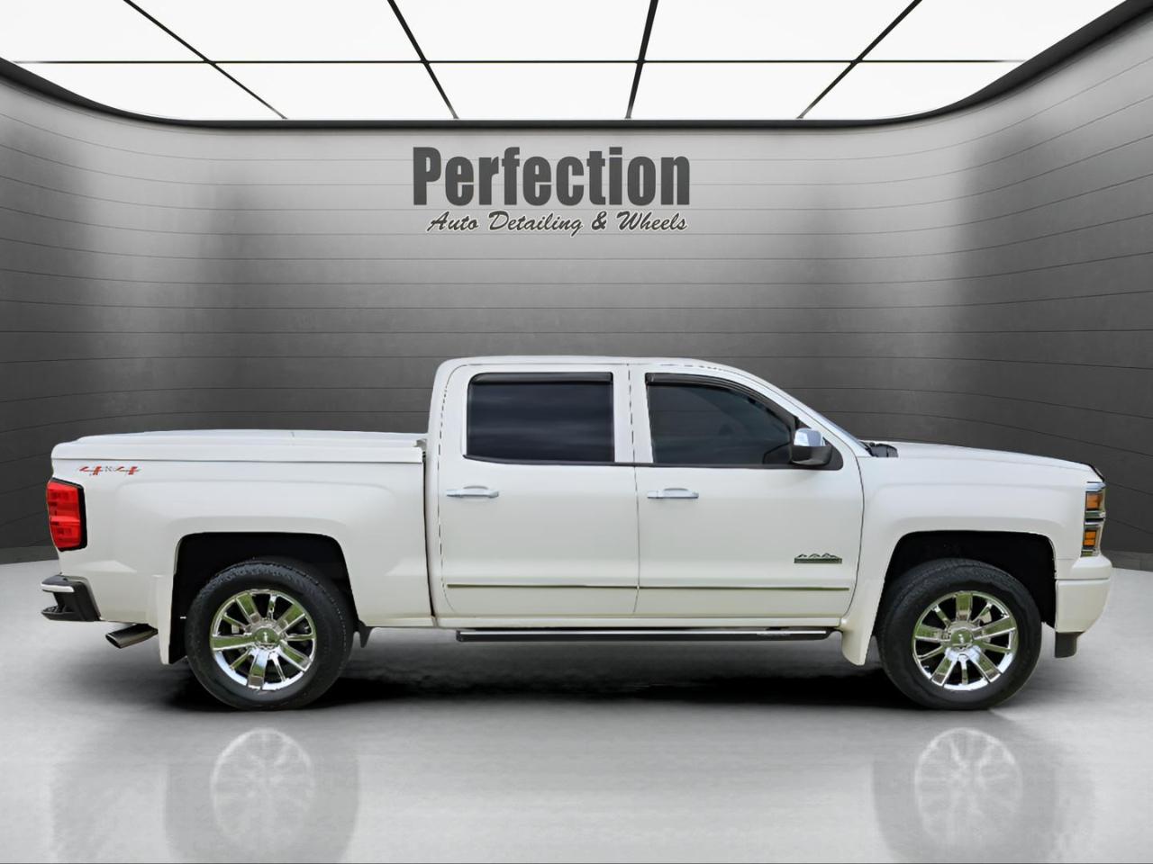 Chevrolet Silverado 1500 4WD Crew Cab 143.5" High Country 2014