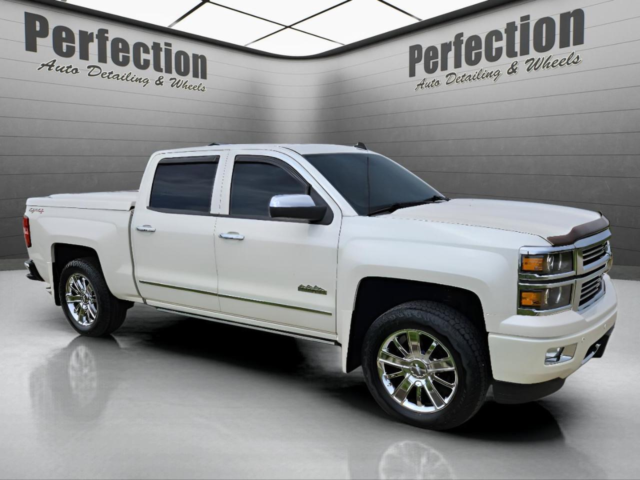 Chevrolet Silverado 1500 4WD Crew Cab 143.5" High Country 2014