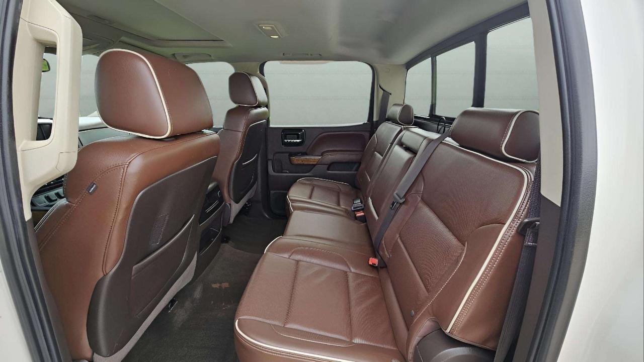 Chevrolet Silverado 1500 4WD Crew Cab 143.5" High Country 2014