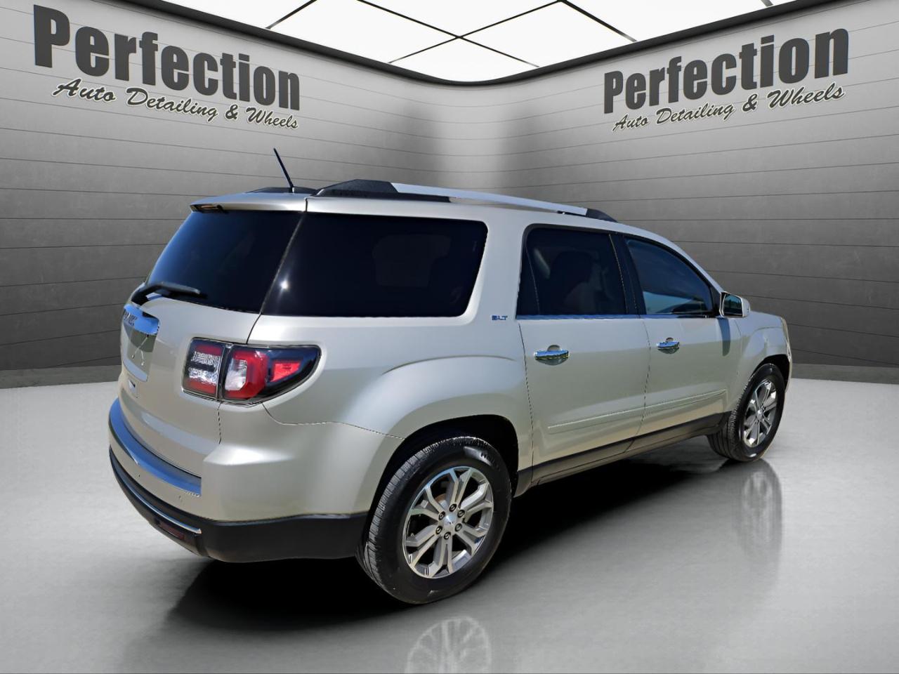 GMC Acadia FWD 4dr SLT w/SLT-1 2016