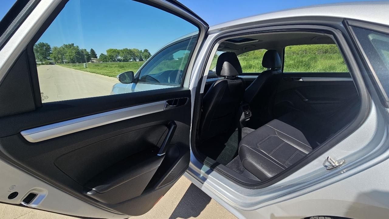 Volkswagen Passat 2.0T Wolfsburg Edition Auto 2019