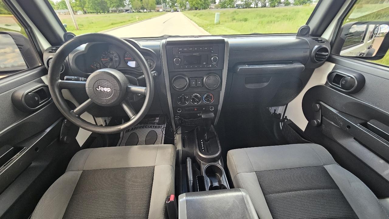 Jeep Wrangler Unlimited RWD 4dr X 2009