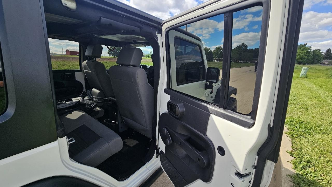 Jeep Wrangler Unlimited RWD 4dr X 2009