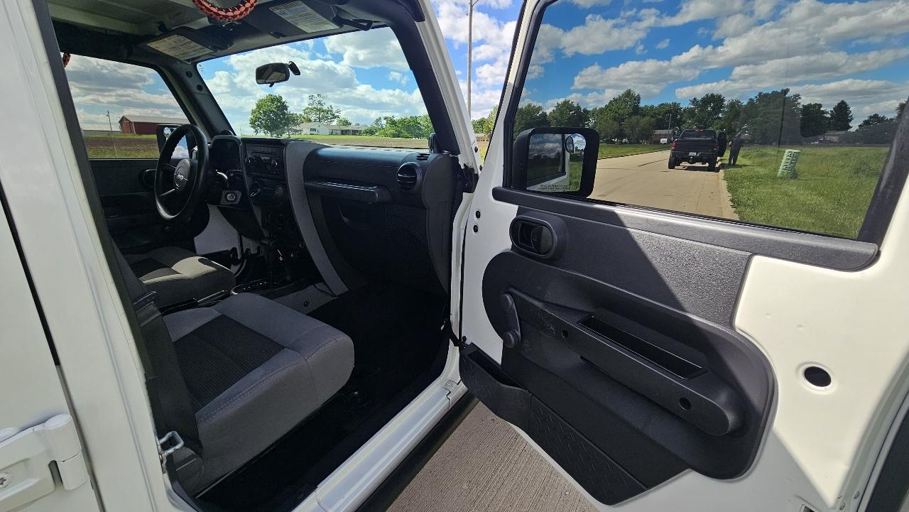 Jeep Wrangler Unlimited RWD 4dr X 2009