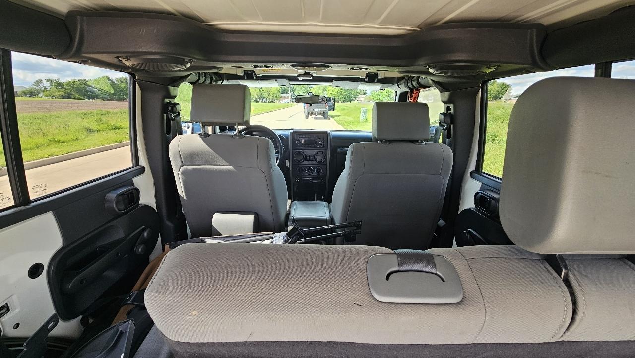 Jeep Wrangler Unlimited RWD 4dr X 2009